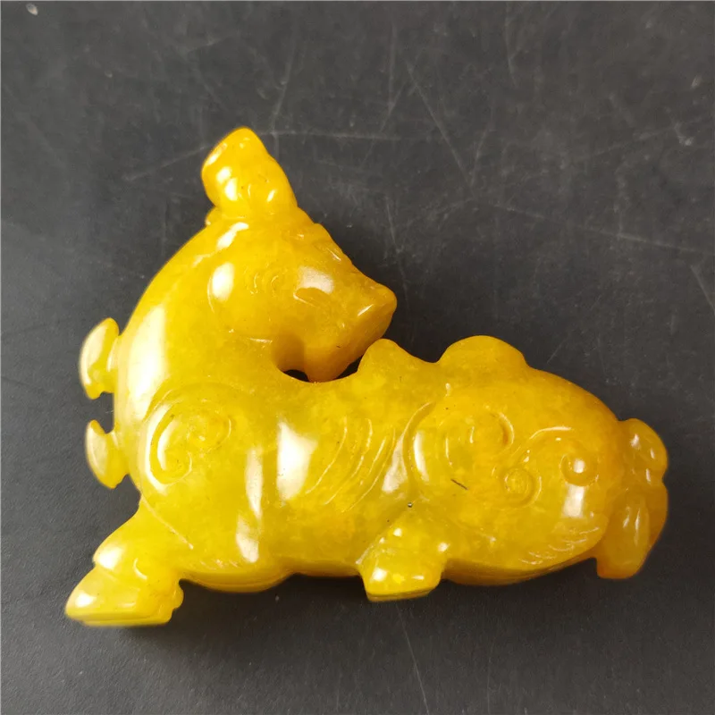 

Natural Stone Vintage Craft Xiu Jade Carving Beast Handheld Ornament Auspicious Beast Small Decoration