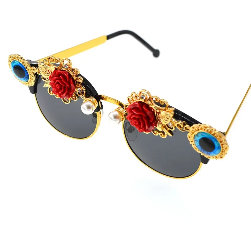 

2018 Cat Eye Sunglasses Women Brand Crystals Eyes Sexy Bar Show Girl Sun Glasses Rhinestone Ladies Shades Oculos De Sol Feminino