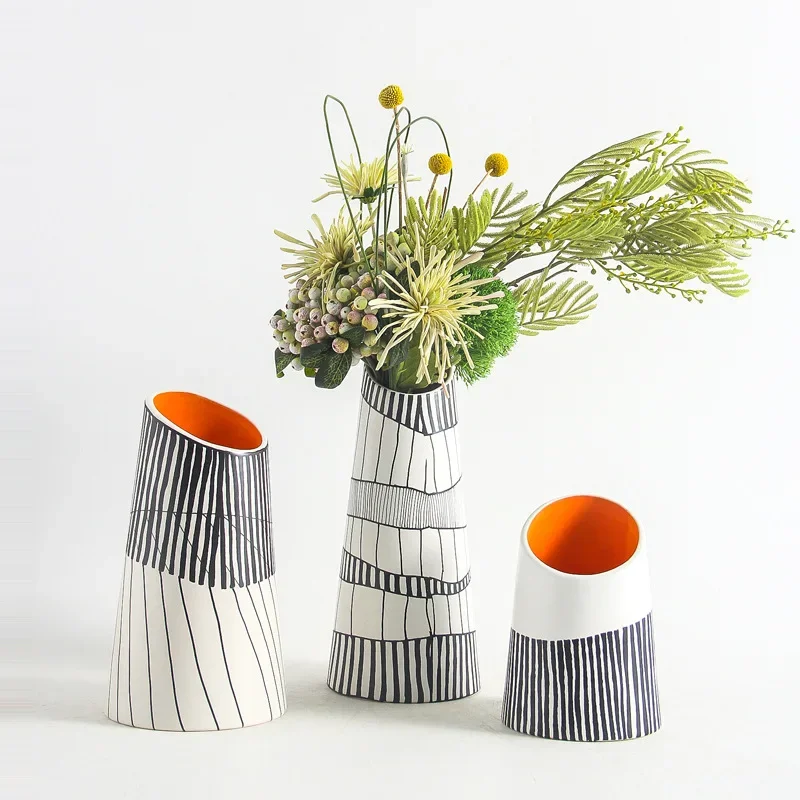 Ornement de vase d'art en céramique