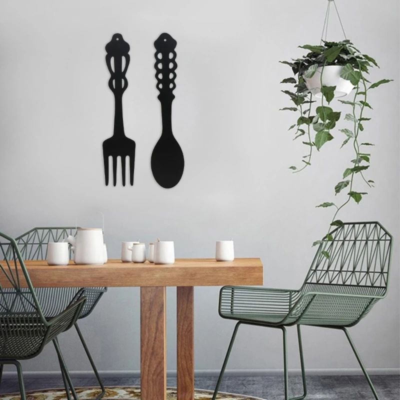 2024 2pcs Metal Fork Spoon Wall Decor Black Sign Kitchen Rustic Hanging Sculpture Farmhouse Decor for Home Kitchen Room Decor