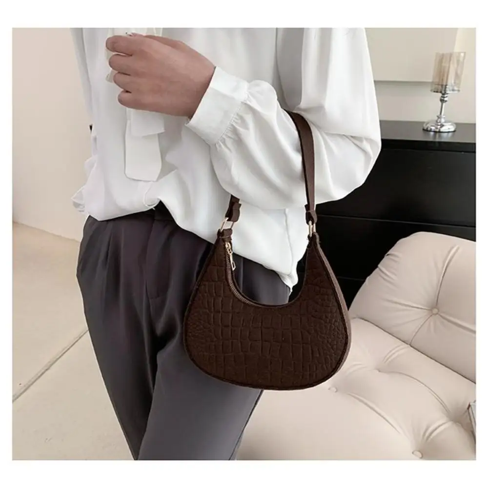 Casual Shoulder Bags Women Felt Stone Pattern Underarm Bag Fashion Exquisite Crescent Saddle Bags Ladies Advanced Armpit Bag