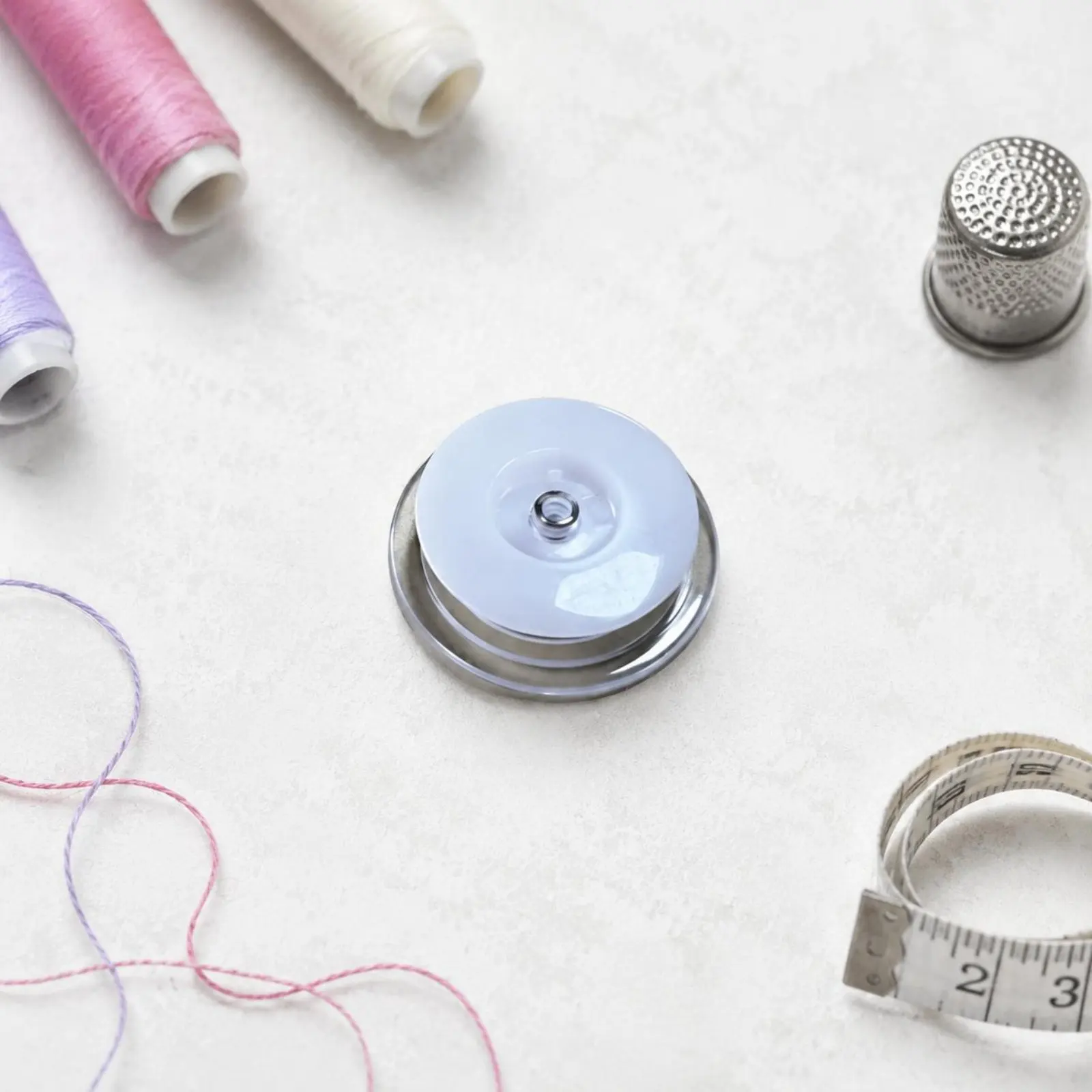 

3 Pieces Sewing Machine Bobbin Easy to Use Plastic Bobbin Long-Lasting