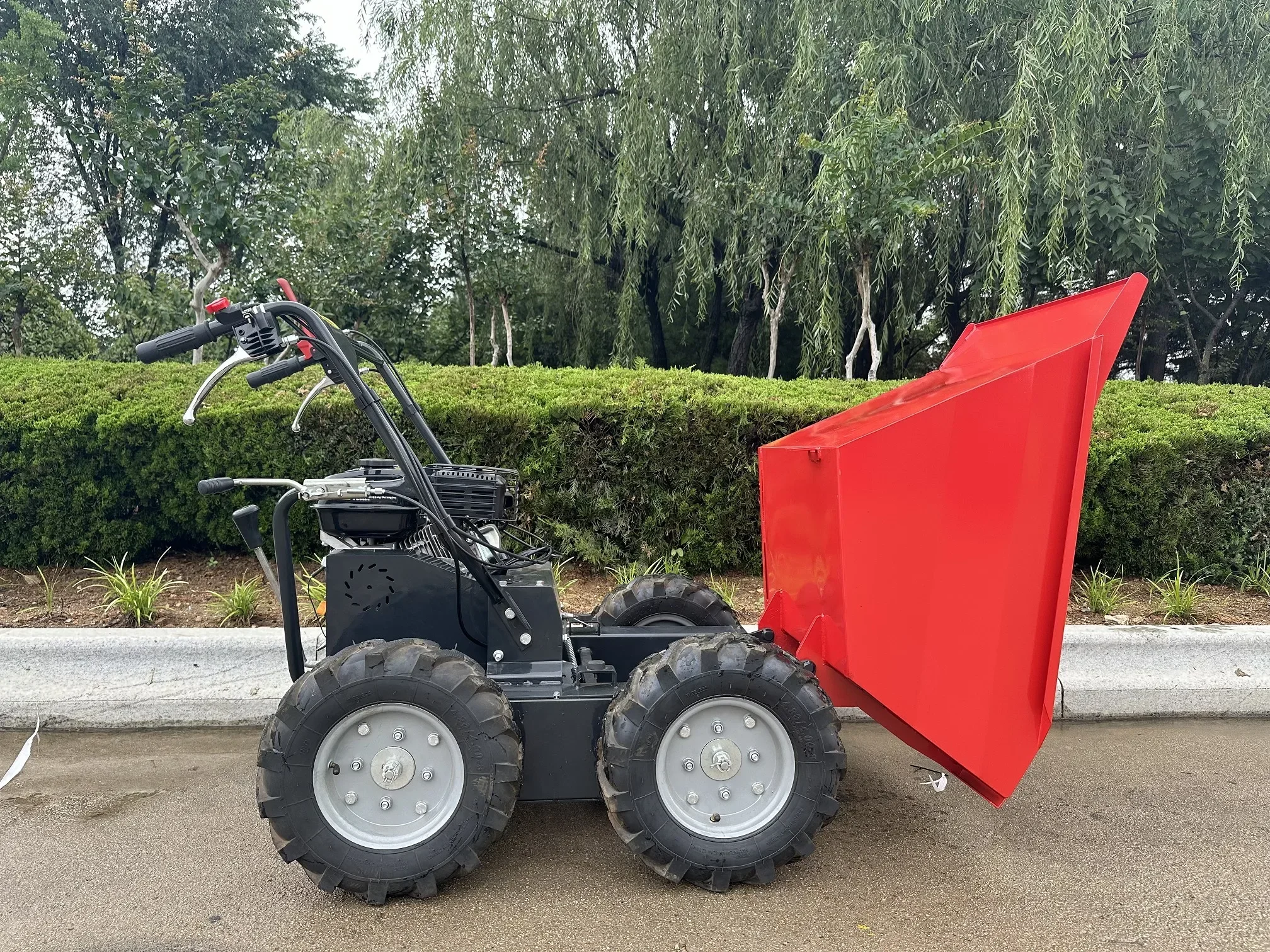 Barrow da roda da gasolina do mini dumper da eficiência elevada do preço de fábrica para o transporte da engenharia