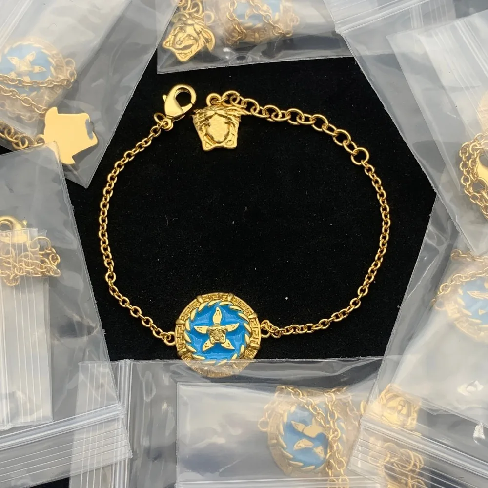 

Новинка 2025 года, элегантный браслет, изысканный дизайн ювелирных изделий для женщин, подчеркивающий благородный стиль, идеальный выбор ювелирных изделий, подарок