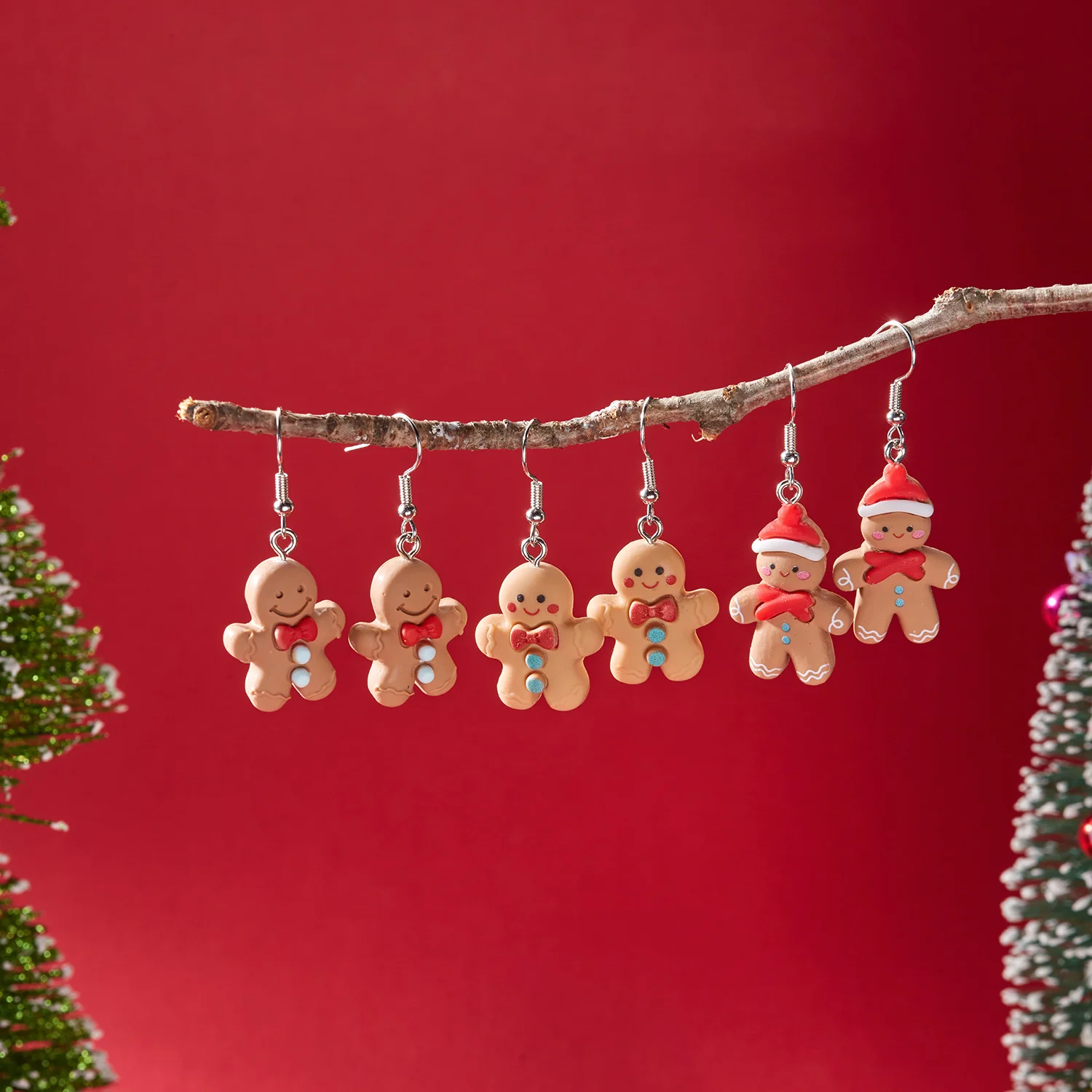 Cartoon-Harz-Ohrringe mit 3D-Keks-Design für Damen, Weihnachtsbaum- und Lebkuchen-Ohrhänger, Neujahrs-Schmuckgeschenk – Detail 4