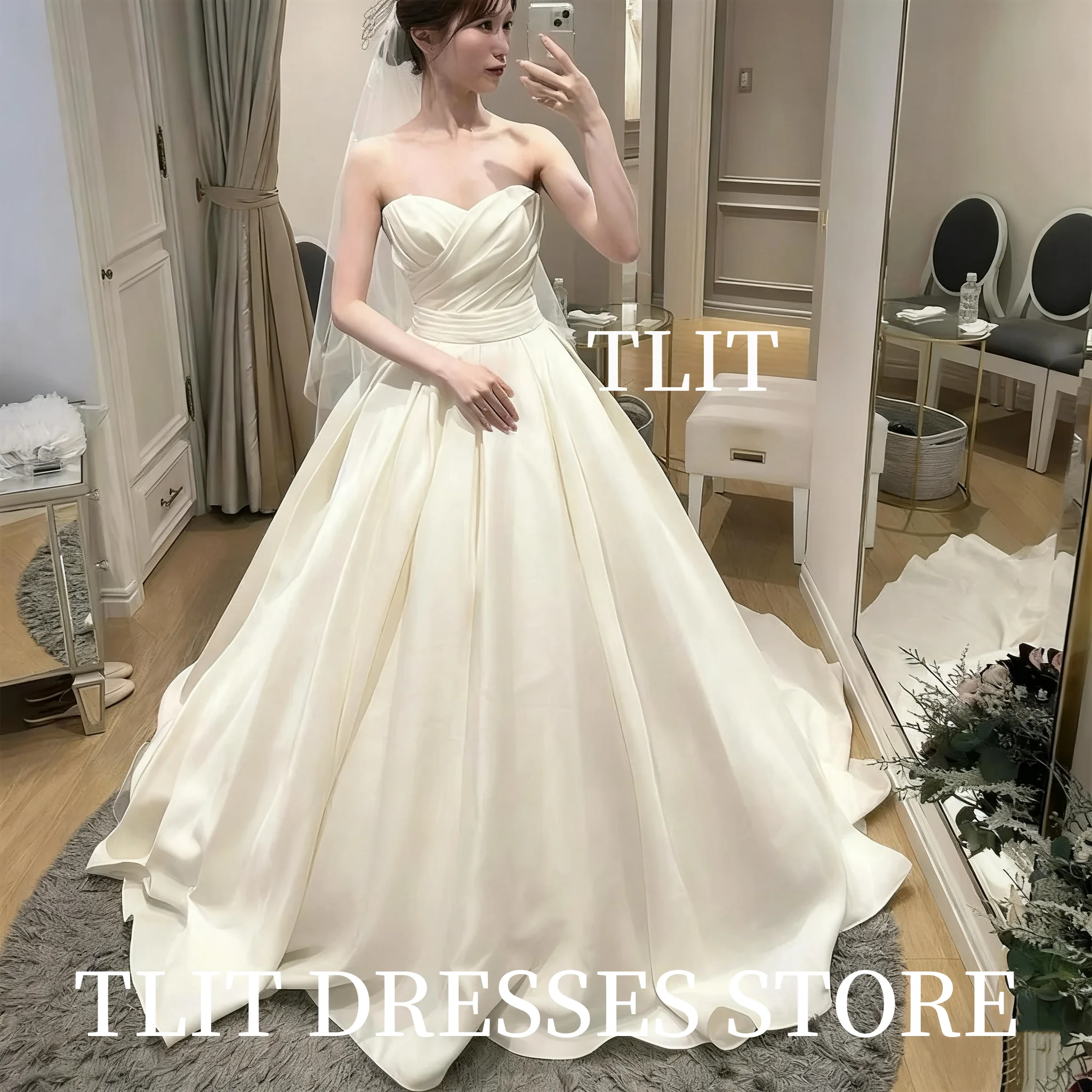 Gaun Pengantin Satin Sutra Ivory Modern TLIT Model A-Line dengan Detail Silang di Bagian Dada, Gaun Pengantin Model Sweetheart yang Dapat Disesuaikan, Gaun Pesta Pengantin Mengembang dengan Detail Draped