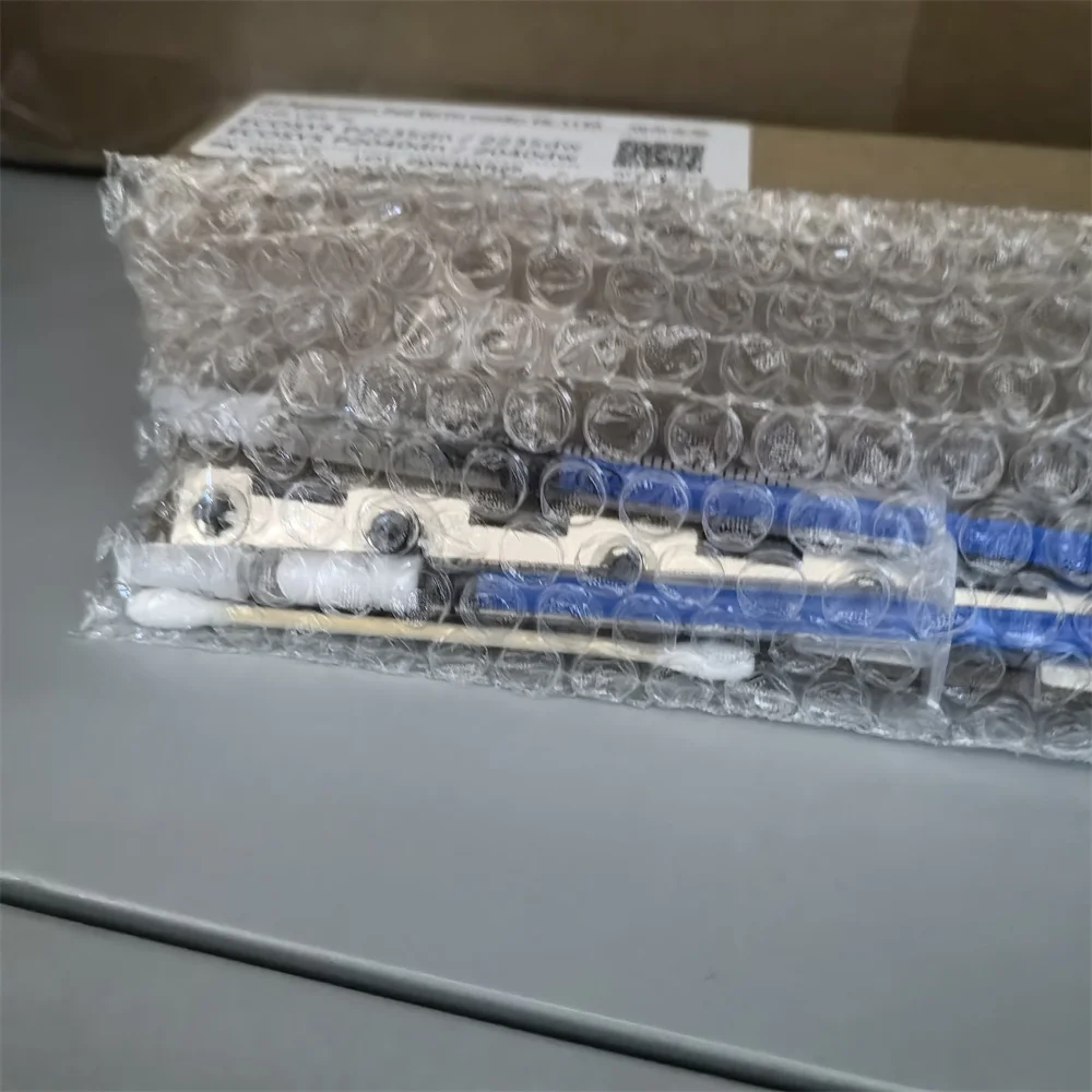 

302RV93050 Держатель масляной площадки для Kyocera M2040 M2135 M2235 M2540 M2635 M2640 M2735 M2835 P2040