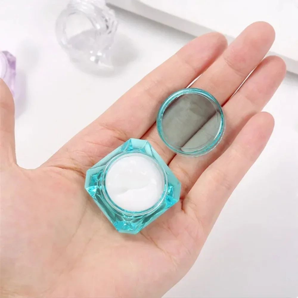 100 Stück 3/5g Tragbare Diamantförmige Leere Kosmetikdosen aus Kunststoff für Lidschatten, Nagelpulver, Schmuck, Lotion, Gesichtscreme – Detail 2