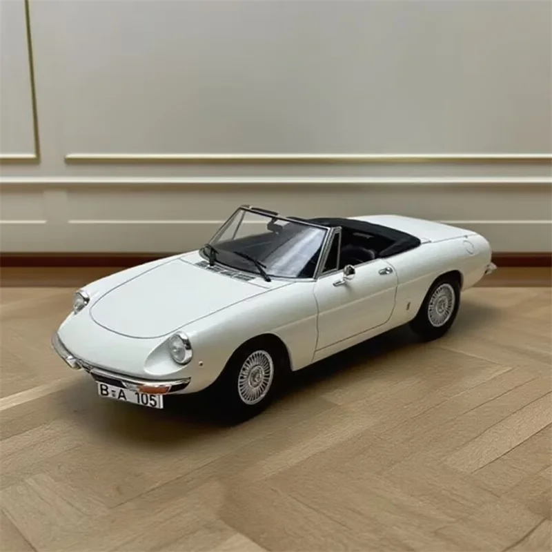 

1:18 Alfa Romeo 2000 Spider Alloy Classic Luxy Car Model Diecast Metal Retro Old Vehicles Car Model Simulation Children Toy Gift