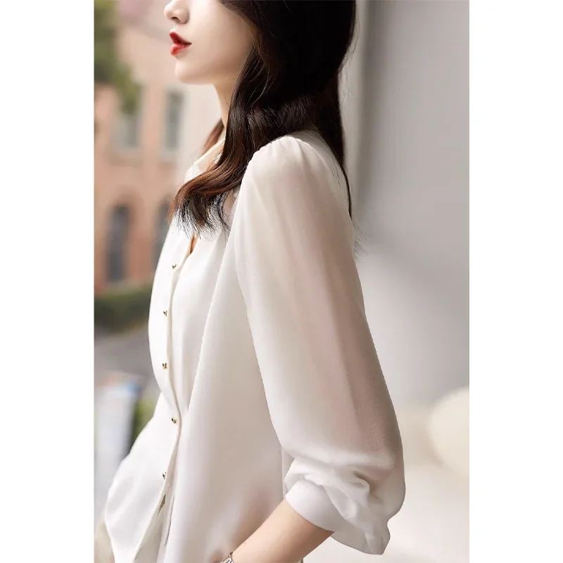

2024 New Spring and Summer Elegance Commuting Simple and Western Style Flip V-neck Loose Oversize Design for Women's Shirt Trend
