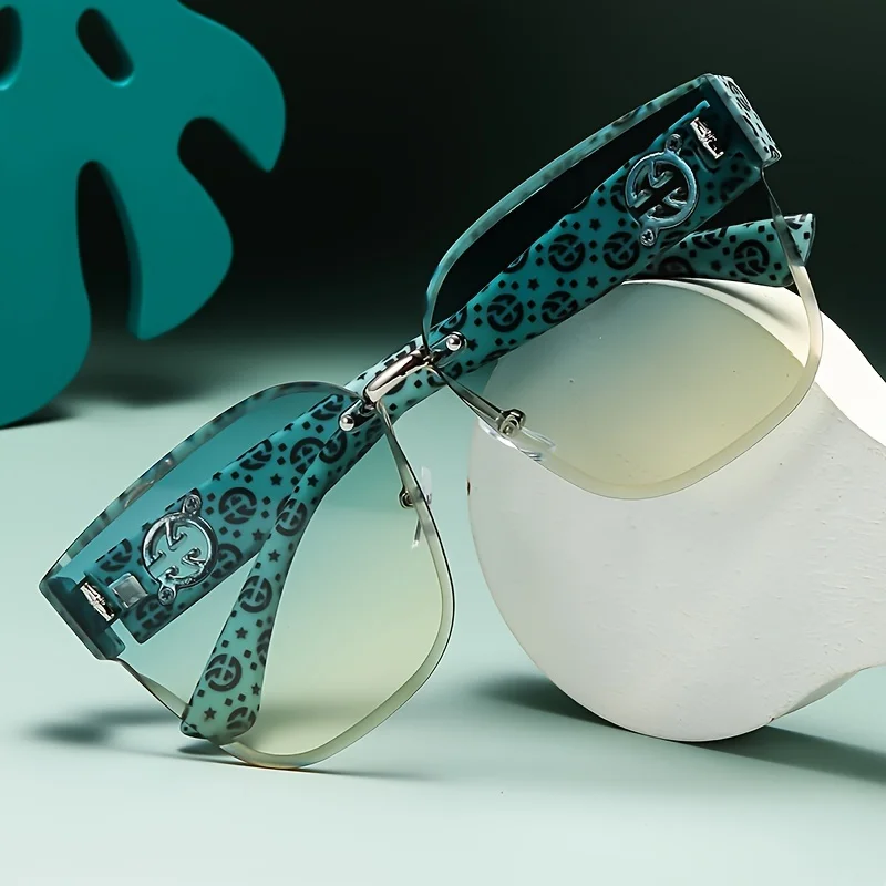 1pcs Fashionable new high-end women's sunglasses gradient color large frame UV resistant sunglasses to modify face shape image 2