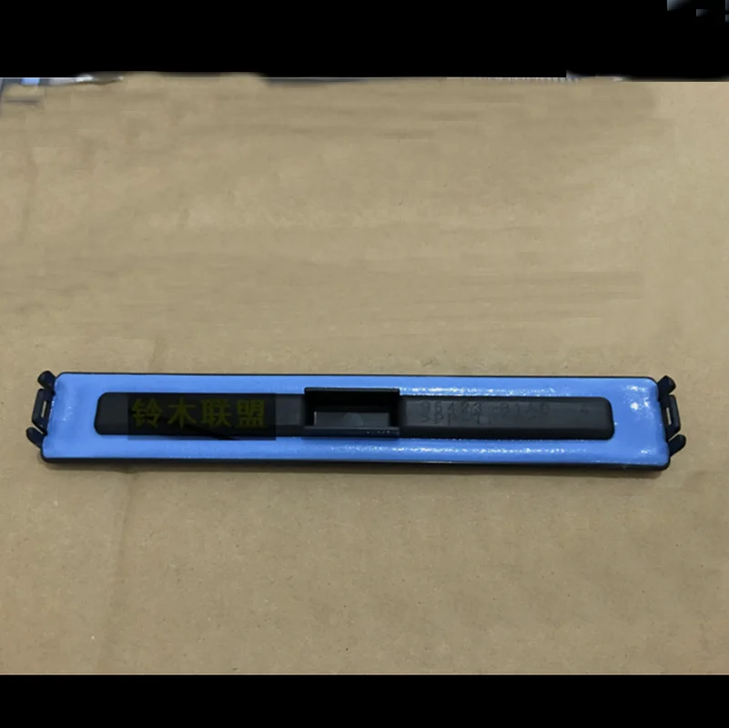 

Оригинальная крышка фильтрующего элемента для кондиционера Jimny, дополнительная крышка, фильтрующий элемент для кондиционера 95423-81A01