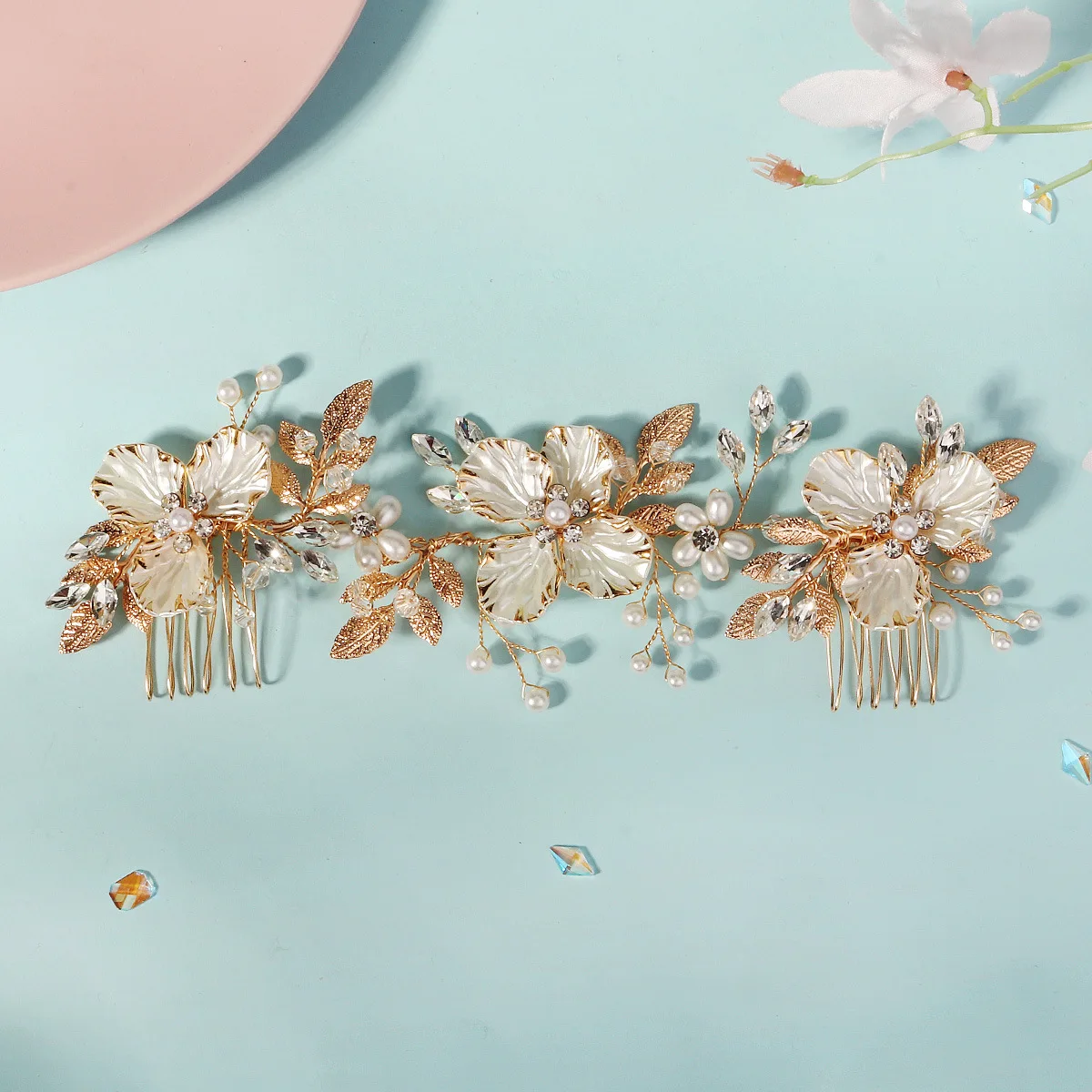 اكسسوارات الزفاف اليدوية إدراج مشط فستان الزفاف تصفيف أغطية الرأس الذهب جو المياه الماس اللؤلؤ زوج مشط الشعر مشط