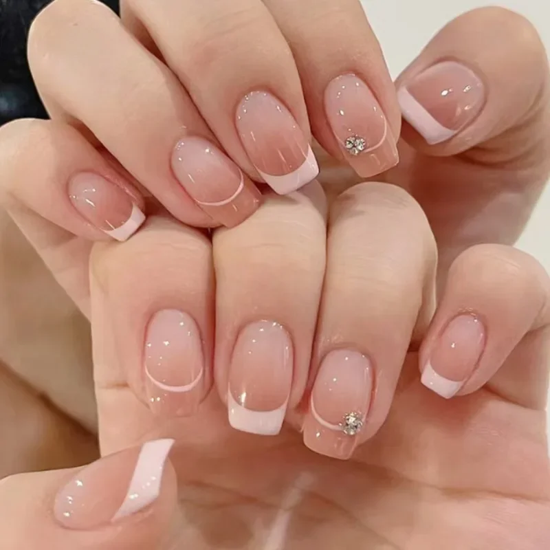 24 stücke Frauen einfache Presse auf Nägel Französisch Stil quadratische kurze t gefälschte Nägel abnehmbare Nagel Patch Nägel tragen Nagel-Set