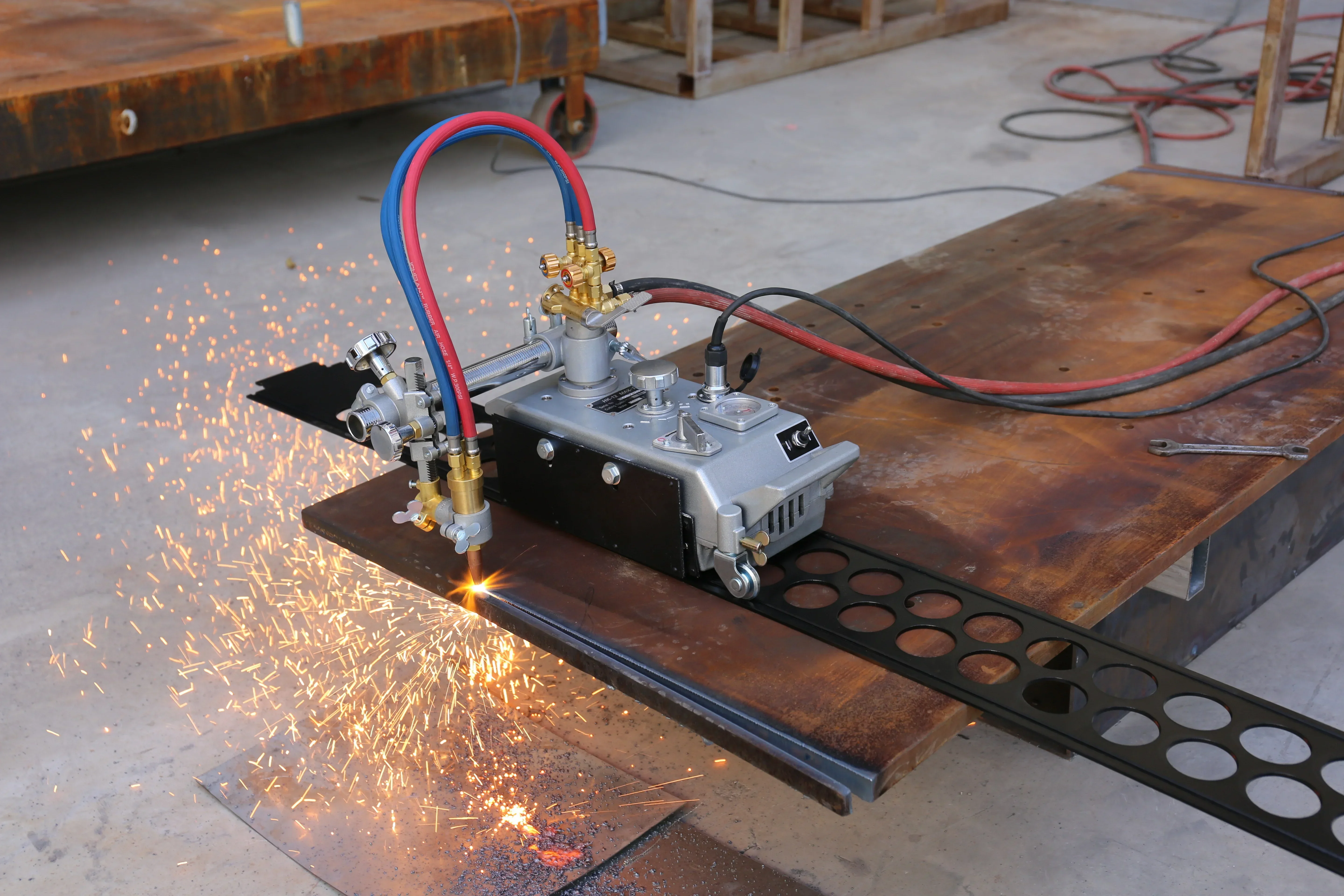 

12MAX-I Portable Flame Cutting Carriage