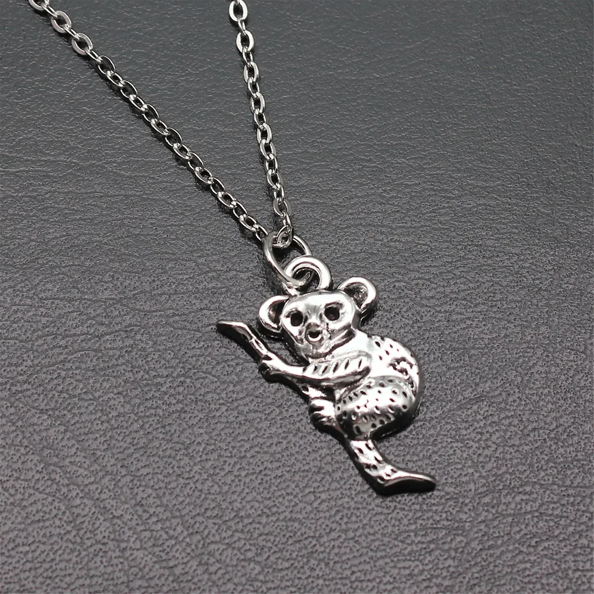 Materials Girl Jewelry Grassland Animal Horse Chokers 40Cm Short Chain Necklace