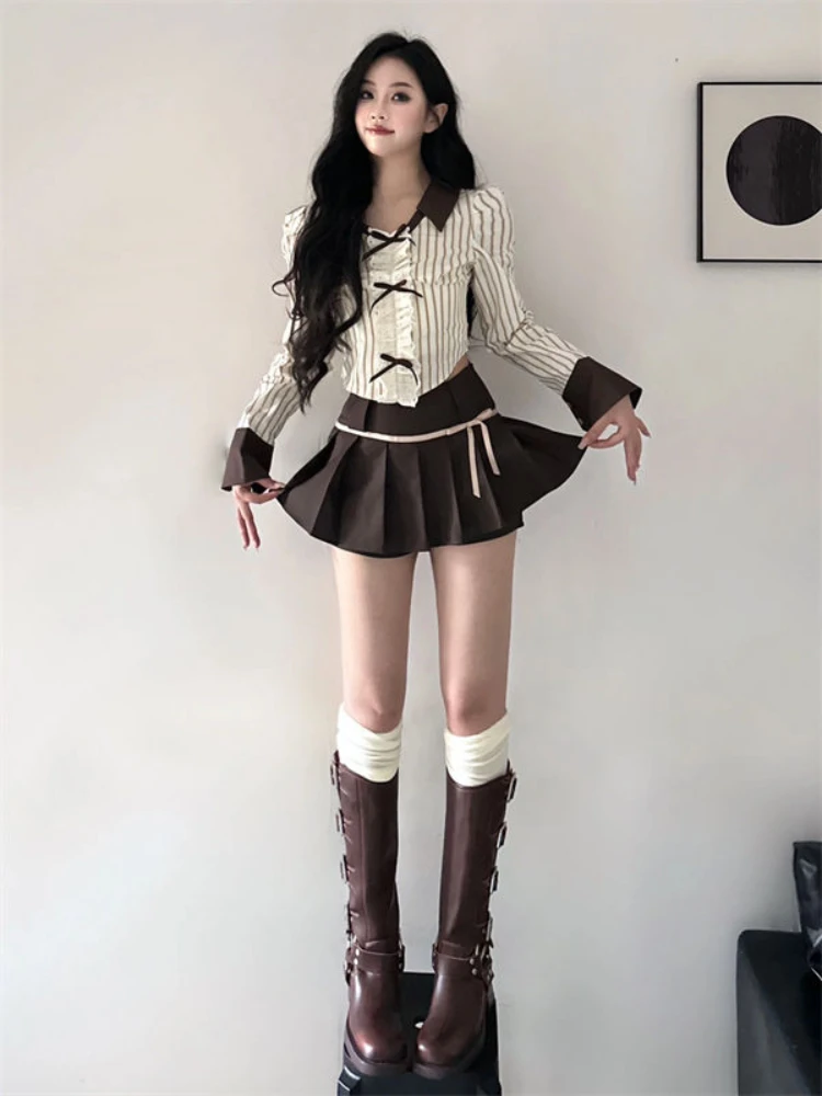 Conjuntos de Combinação Gyaru-Harajuku para Mulheres, Manga Longa, Tops Curtos, Cintura Alta, Mini Saias Plissadas, Design Listrado, Roupas de Outono, Y2k