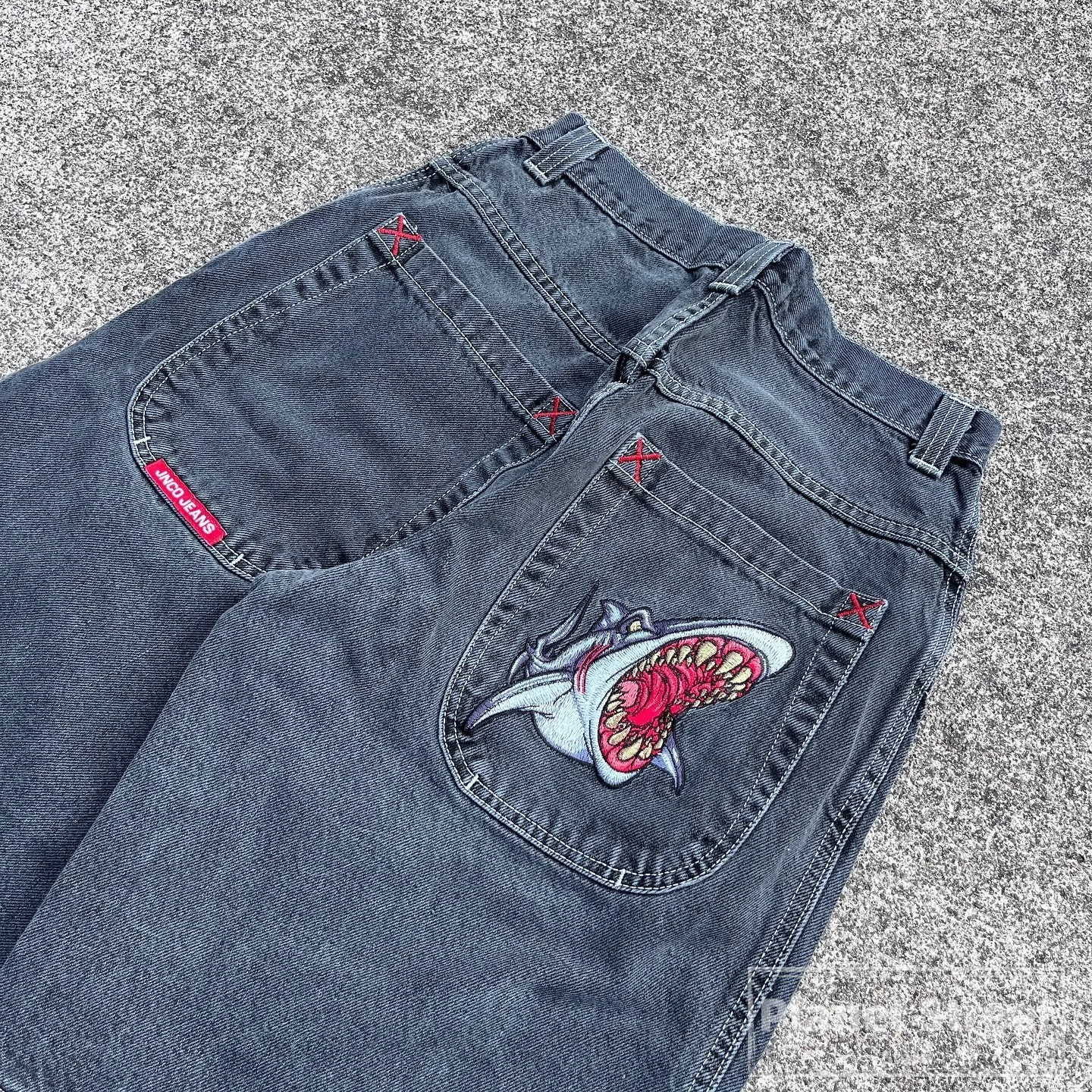 Jnco-男性と女性のためのバギーデニムショーツ,y2kスウェットパンツ,サメと咬傷のパターン,ヒップホップストリートウェア,ビンテージスタイルのバスケットボールショーツ,原宿