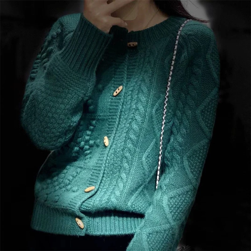 Autumn and winter new cashmere sweater women round neck thick plus size sweater cardigan Horn button loose sweater