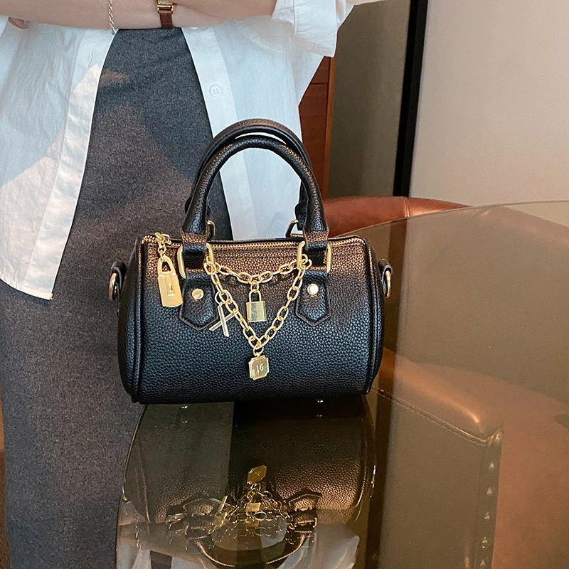 

Popular Women's Shoulder Bag In Leather, Convertible To Crossbody Messenger, Elegant Classic Design Luxury Handbag For Ladies