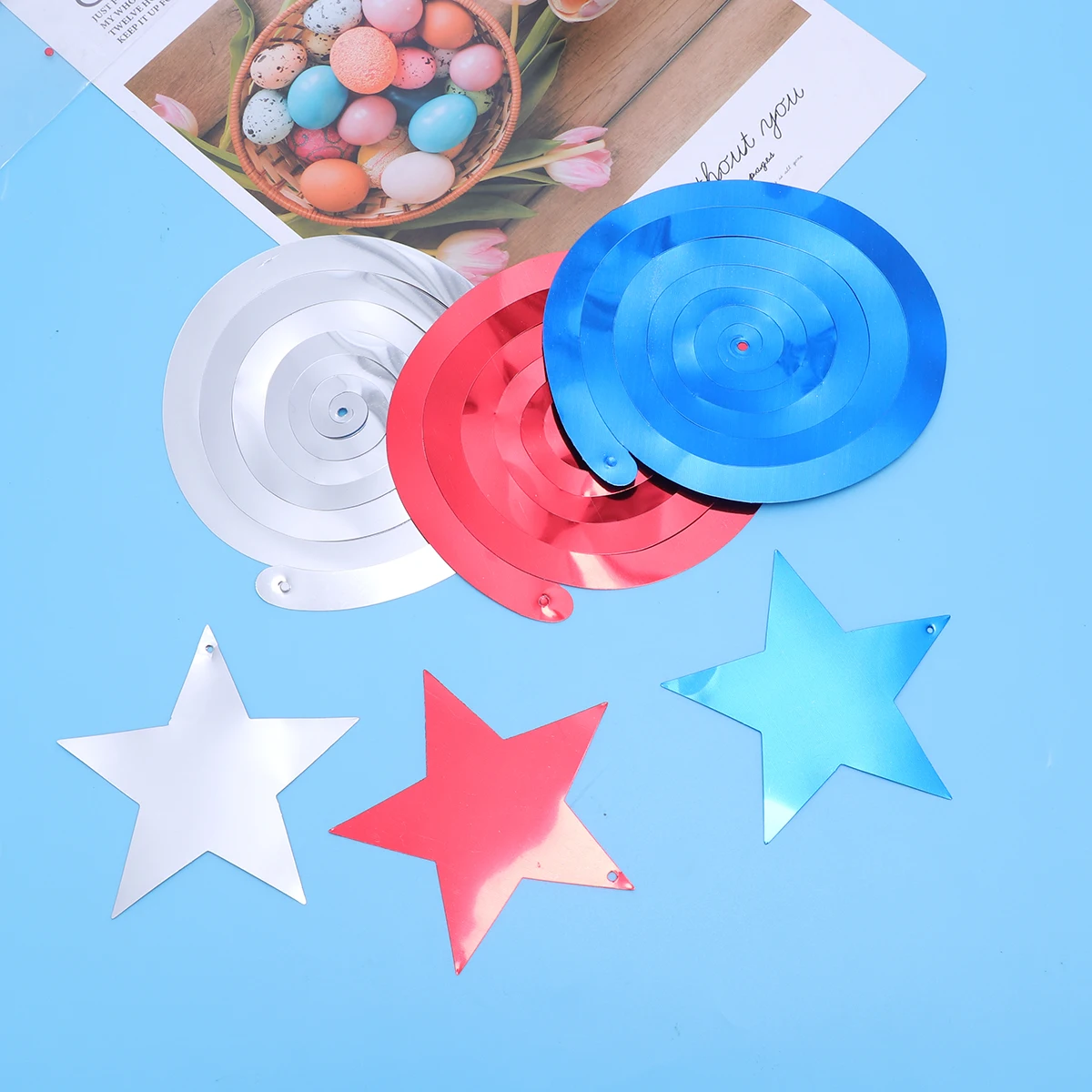 

12pcs Hanging Swirl Decorations Patriotic Party Ceiling Decor Spiral Photo Backdrops Indoor Outdoor Decorations