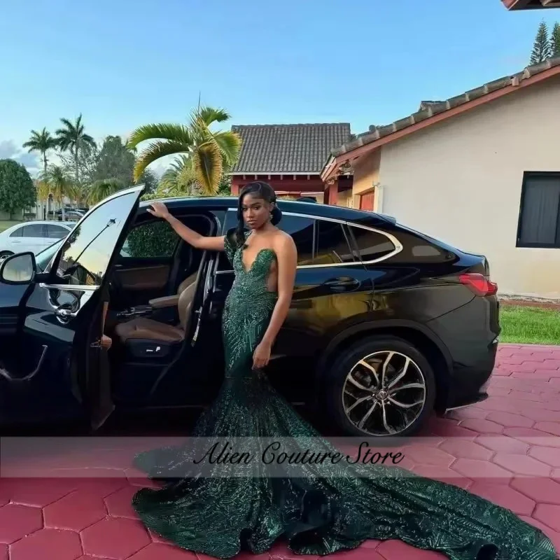 Emerald Green Prom Dresses Black Girls 2026 Crystal Sequin Mermaid Party Dress Sheer Neck African Evening Gowns Customized