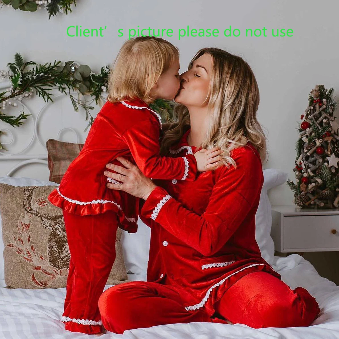 Christmas Pyjama Kids Matching Family mother kids Women Pajamas Sets Red Green Velvet Luxury Designer Boys Clothes Girls PJS