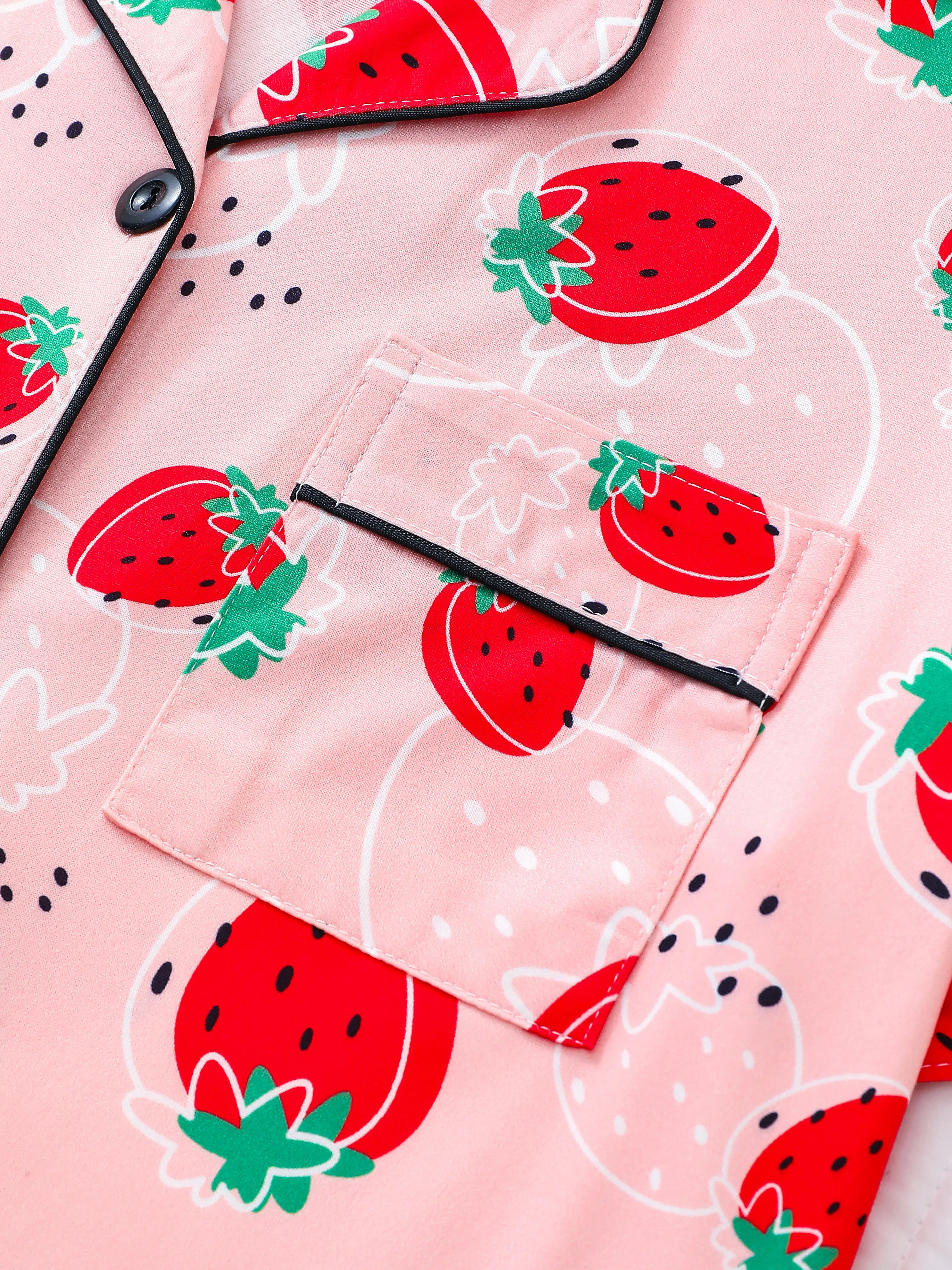 Strawberry print pajama set for women short-sleeved top and shorts with roll-neck buttons comfortable women\'s loungewear