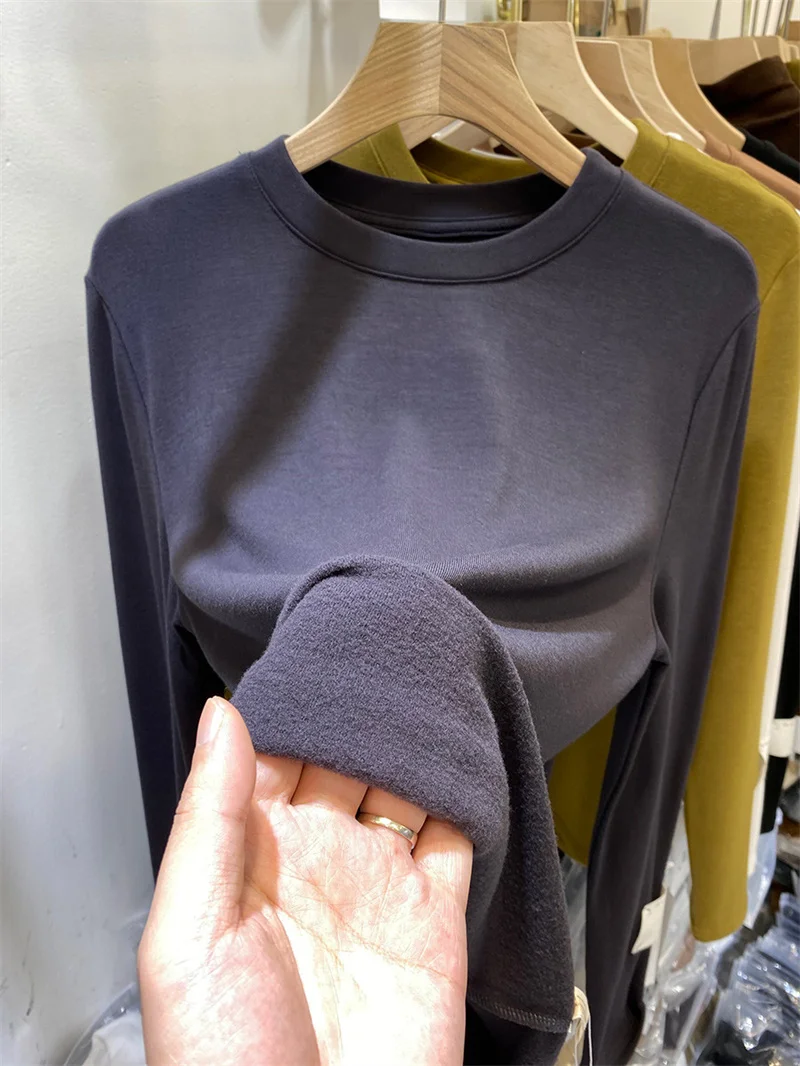 

Women's Long Sleeve Fleece Lined round Neck T-Shirt Thin Base Layer Shirt Inner Wear Autumn Winter Seasonal Comfortable Fit Top