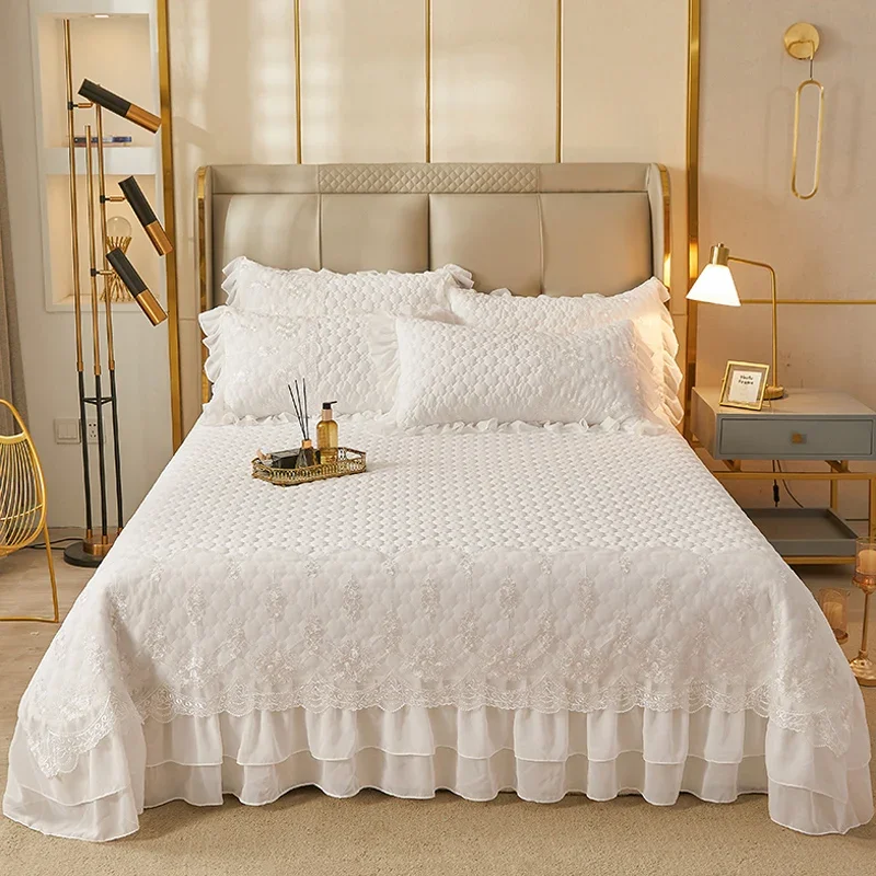 

All seasons universal solid color princess lace bed cover single piece white princess lace quilted three pieces