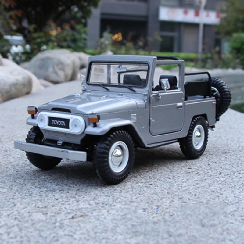 1:24 FJ40 FJ CRUISER Alloy Car Model Diecast Simulation Metal Toy Modified Off-road Vehicles Car Model Collection Childrens Gift