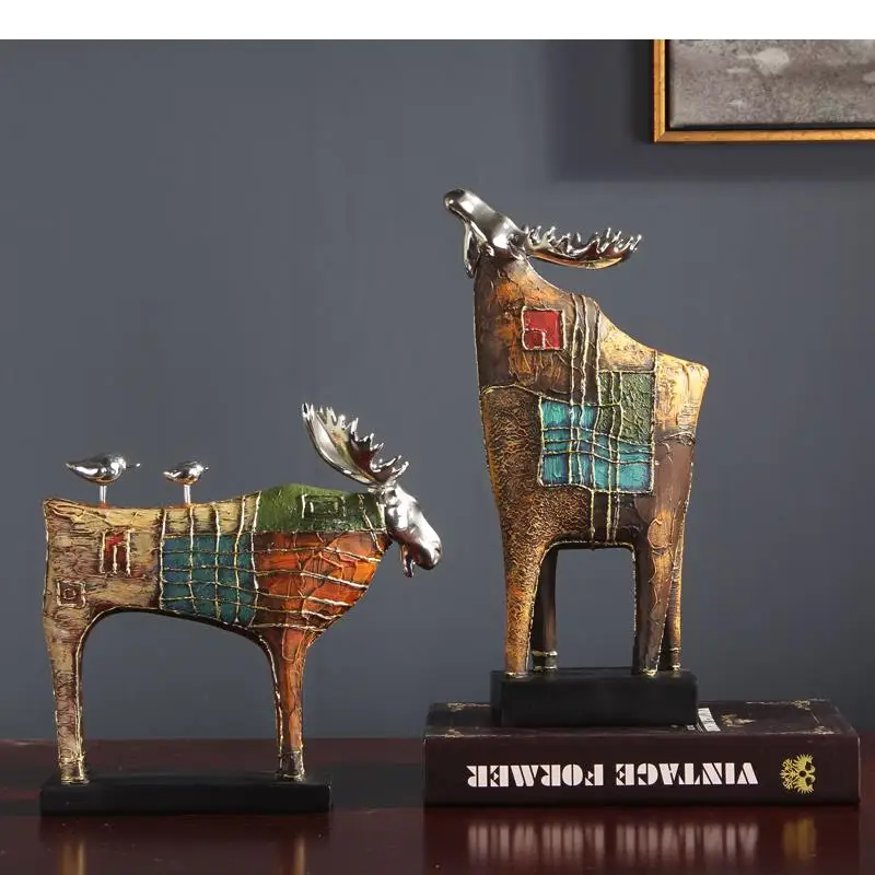 

Reindeer Statue Resin Crafts Desk Ornaments Deer Sculpture Retro Artwork Living Room Decoration Furnishings Vintage Home Decor