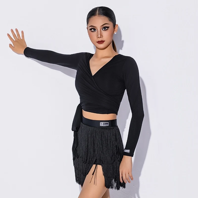 2025 新しいラテンダンスパフォーマンス衣装白黒トップスタッセルスカート衣装大人女性チャチャラテン練習着 DQS20629