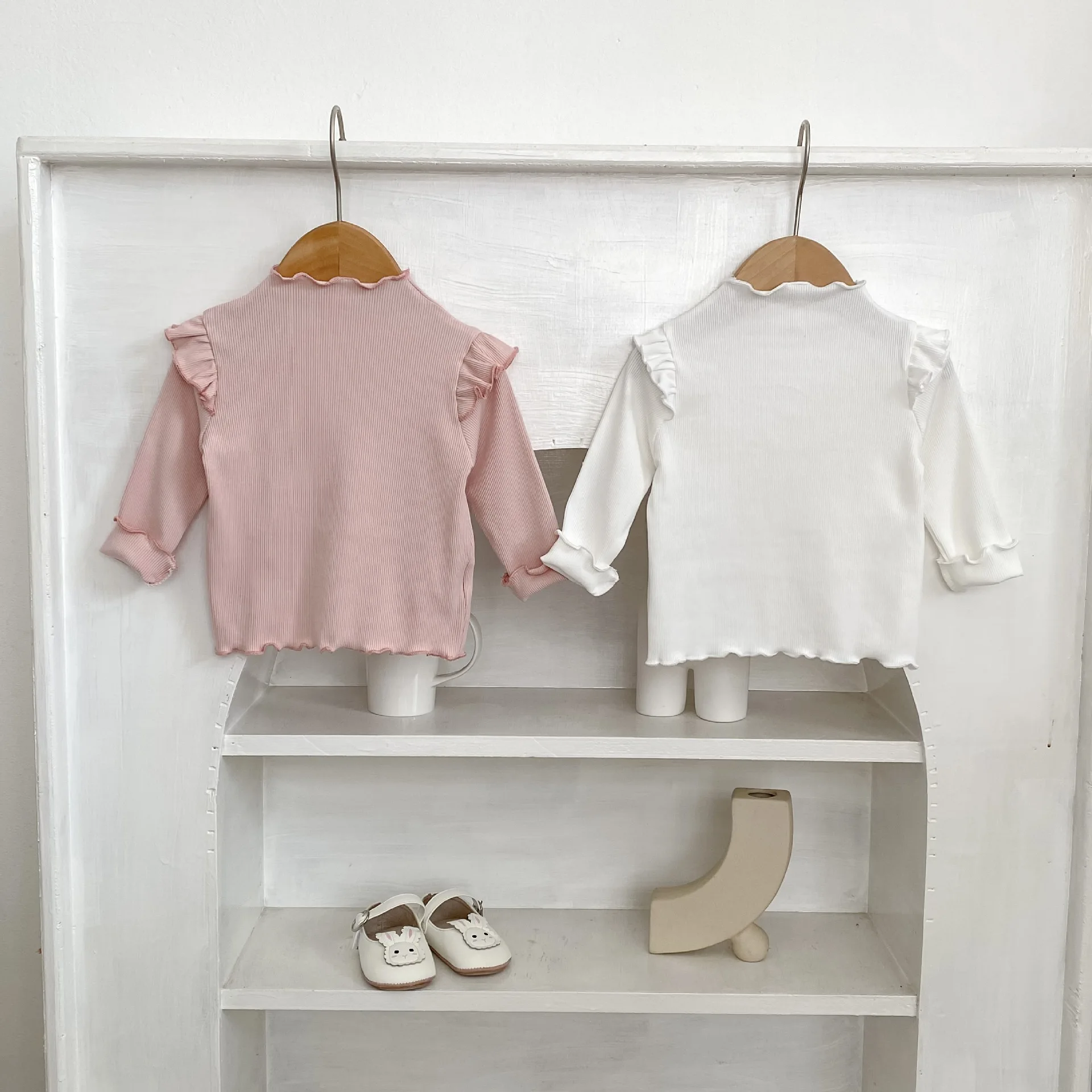 

Autumn new 0-3 year old baby clothing, baby girl with short sleeves, long sleeves, round neck, solid color versatile top
