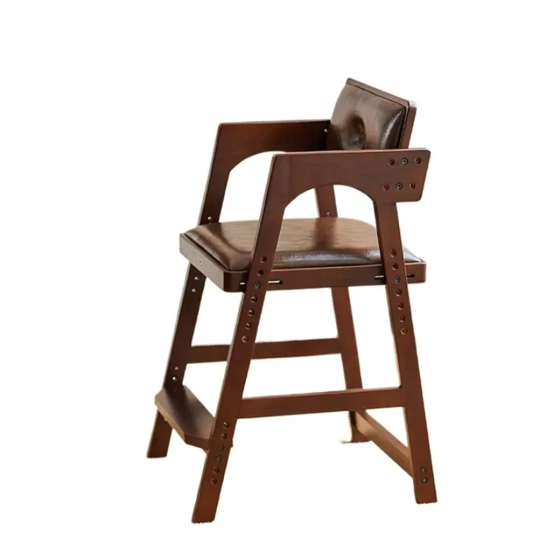 La sedia didattica per bambini può essere sollevata e abbassata