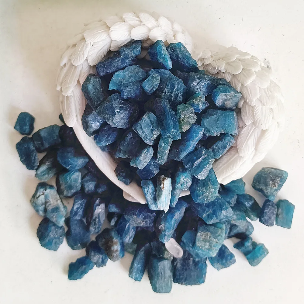 Natural apatite, crushed stone ore, mineral spiritual energy treatment, this gemstone home aquarium decoration