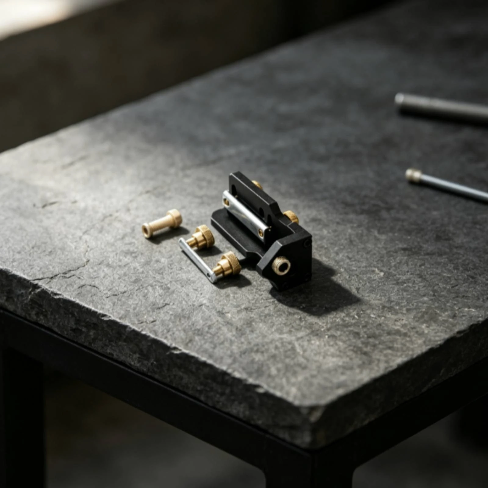 Tapping Guide Manual Tapping Fixture Tool Clamp-on Compact for DIYers, Aluminum Profile Projects, Workshop