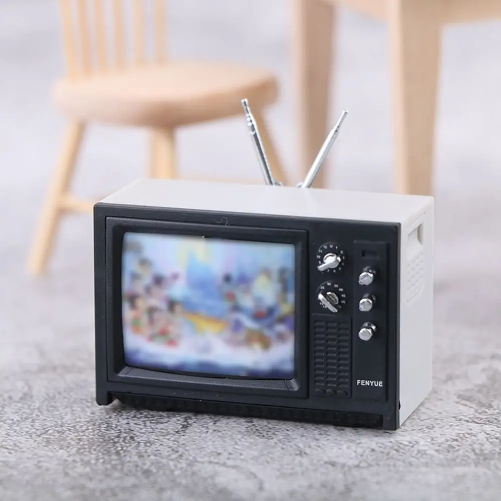 Ornamenti televisivi mobili di simulazione in miniatura 1:12 casa delle bambole Mini giocattolo TV portatile retrò per la decorazione della stanza delle bambole BJD