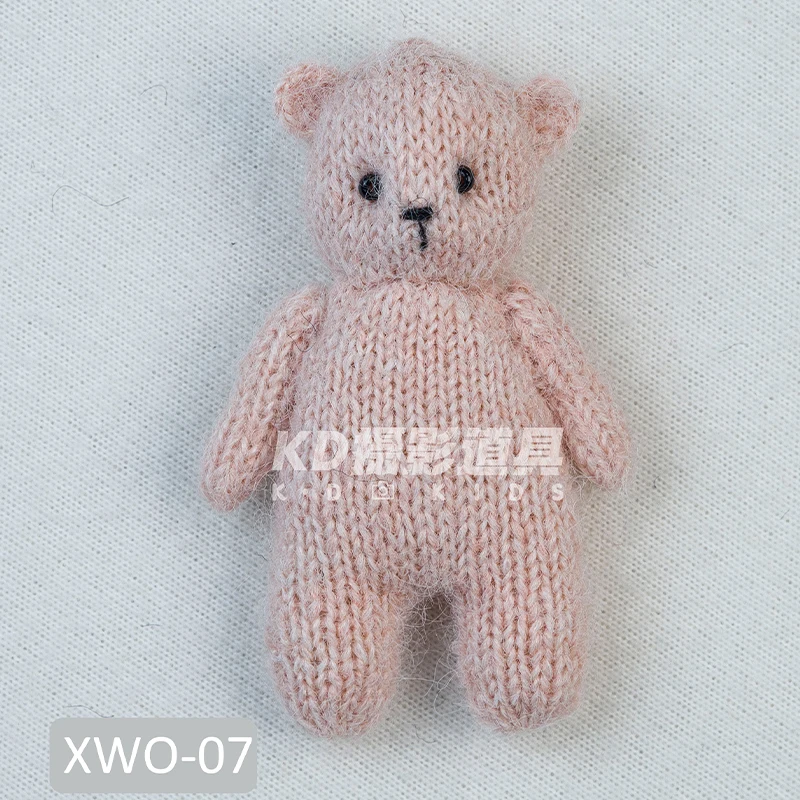Giocattolo di orsacchiotto lavorato a maglia mini bambola fatta a mano Fotografia di neonato Prop 15 * 10 * 5 cm Giocattolo di comfort per animali neonato Disponibile per l'acquisto sfuso