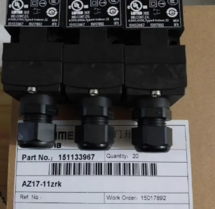 

New original Schmersal limit switch AZ 17-11ZRK