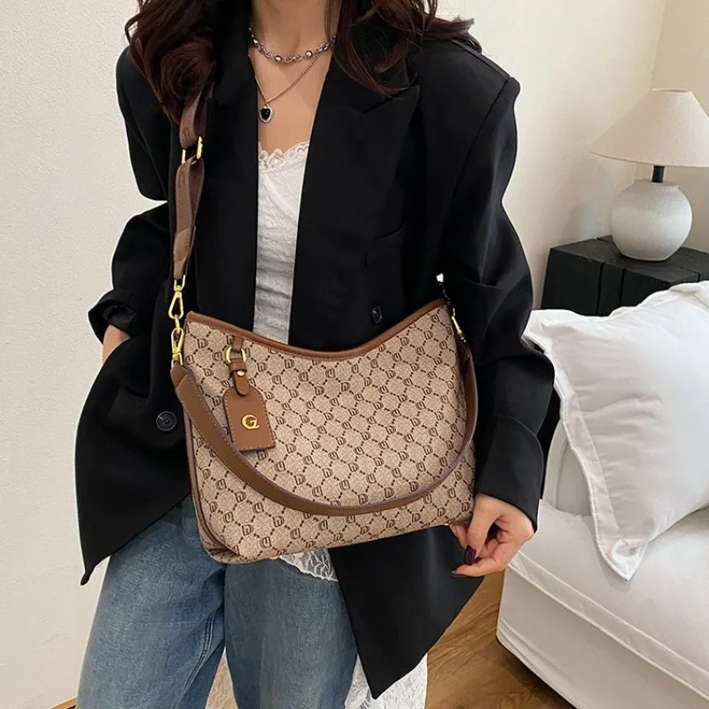 Classic Designer Paris Diaper Bag Luxury Tote For Women Elegant Leather Vintage Retro Square Satchel Crossbody Bag - view 3