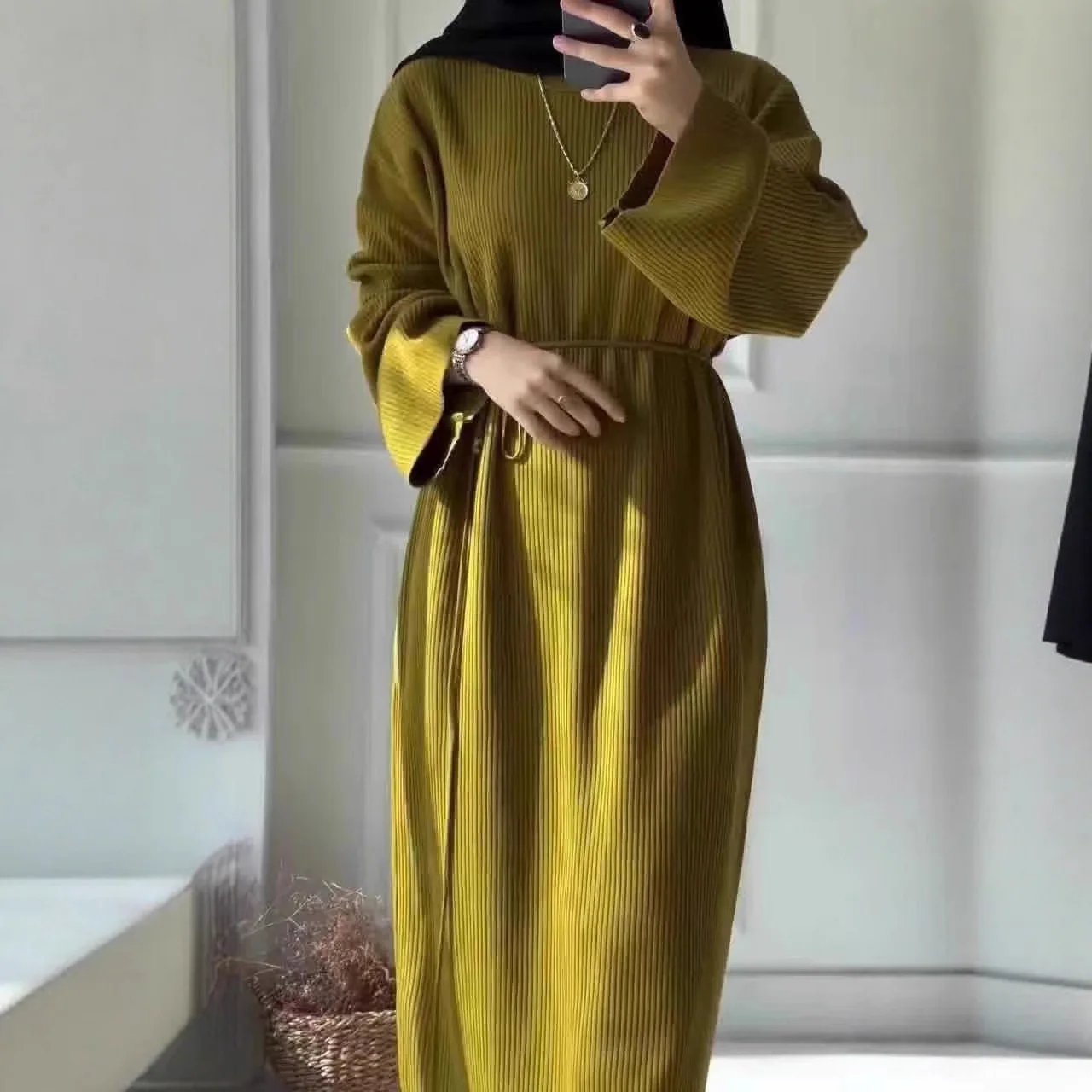 

2025 New Arrival Muslim Fashion Abaya Islamic Clothing Muslim Dresses for Women Modest Abayas Solid Color Dress