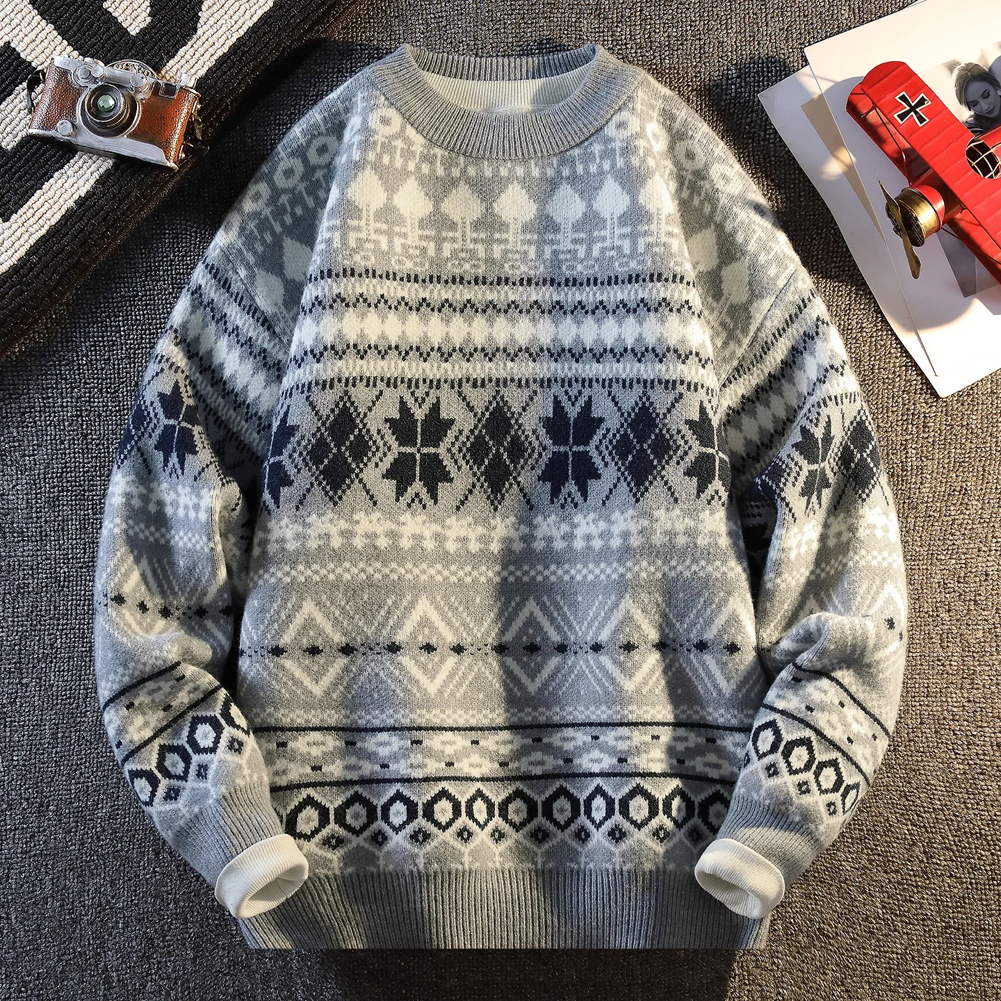 Sweater Rajut Kerah Bulat Tebal Berkualitas Tinggi Tren Mode Musim Gugur/Dingin 2025 untuk Remaja