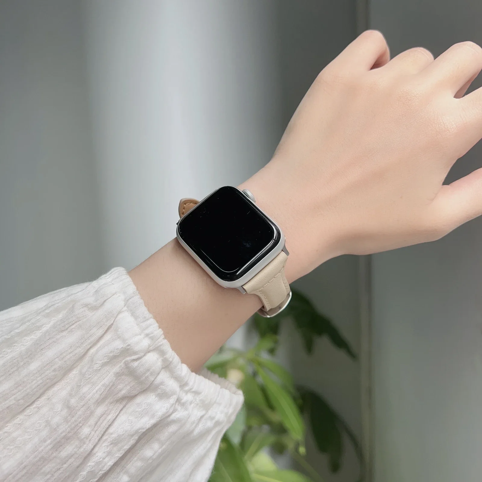 優れたレザーループ Apple Watch バンド女性シリーズ 10/9/8/7/6/5/4/3/2/38 ミリメートル 40 ミリメートル 41 ミリメートル 42 ミリメートル 44 ミリメートル 45 ミリメートル 46 ミリメートルストラップ