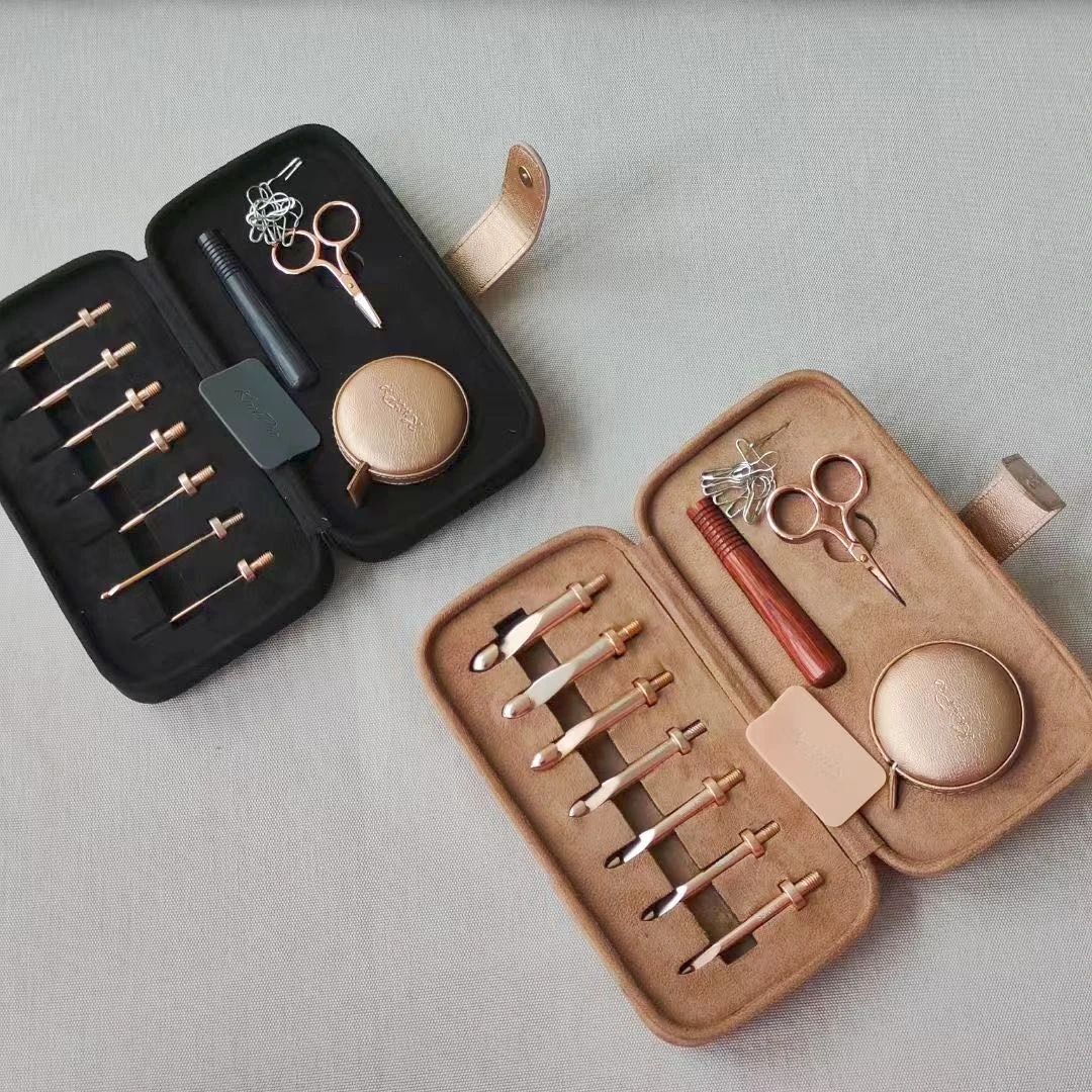 

1 Set Single Ended Crochet Hooks Sets with Case, 7 Sizes Interchangeable Metal Crochet Hooks with Ergonomic Wooden Handle