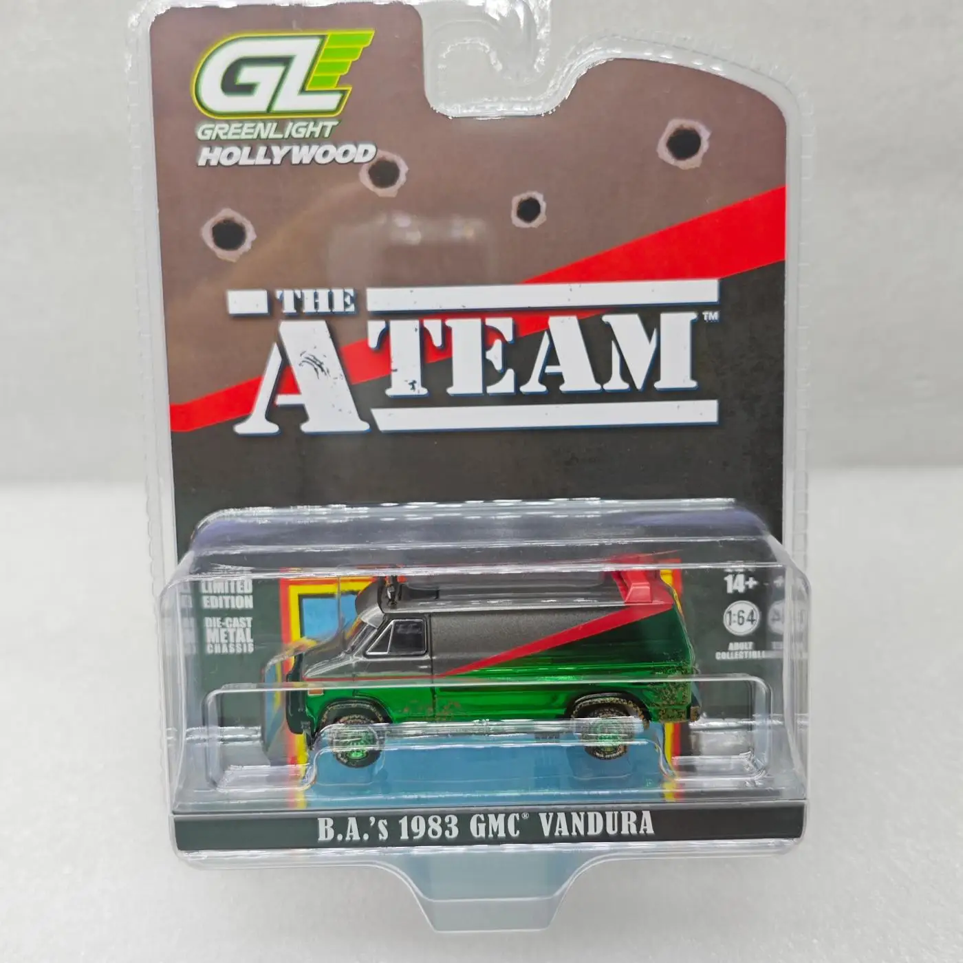 

GreenLight 1:64 1983 GMC Vandura Weathered Muddy Edition Dragon Agent Team Plated Green Alloy Car Model Market Ornament Collecti