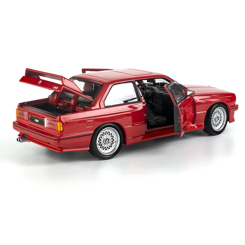 Bburago 1:24 New Style BMW M3 (E30) 1988 Alloy Model Car Luxury Vehicle Diecast Car Model Toy Classic Collection Gift Decoration