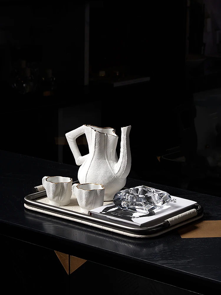 Italian light luxury high sense minimalist model room dining table living room decoration flower
