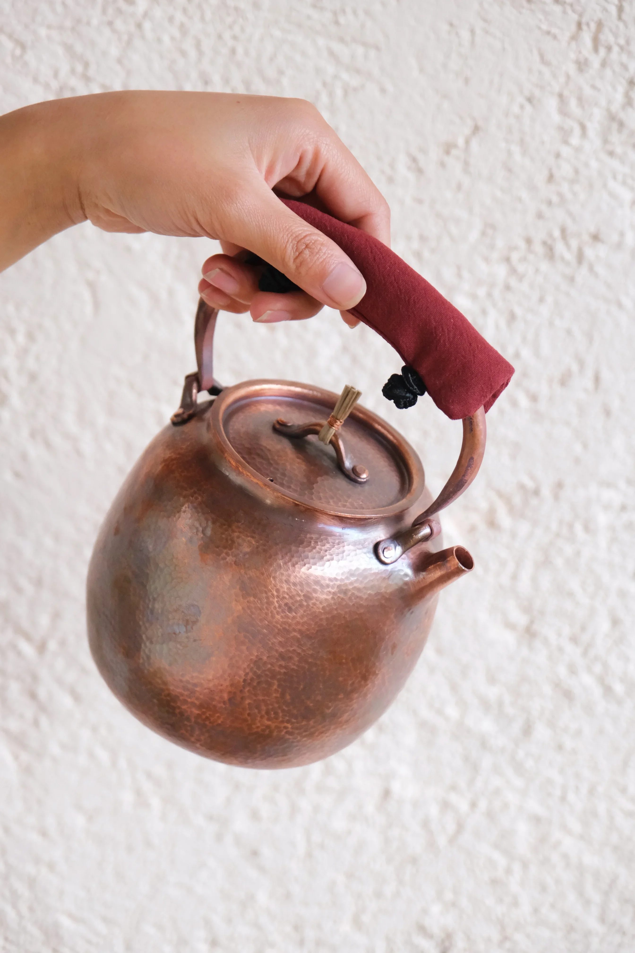 Handmade pure copper teapot copper retro kettle 1000ml integrated brewing