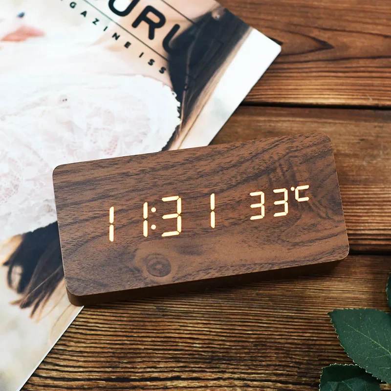 Wood-grain Electronic Desktop Clock Alarm Clock Living Room Retro Digital Log Smart Desk Clock